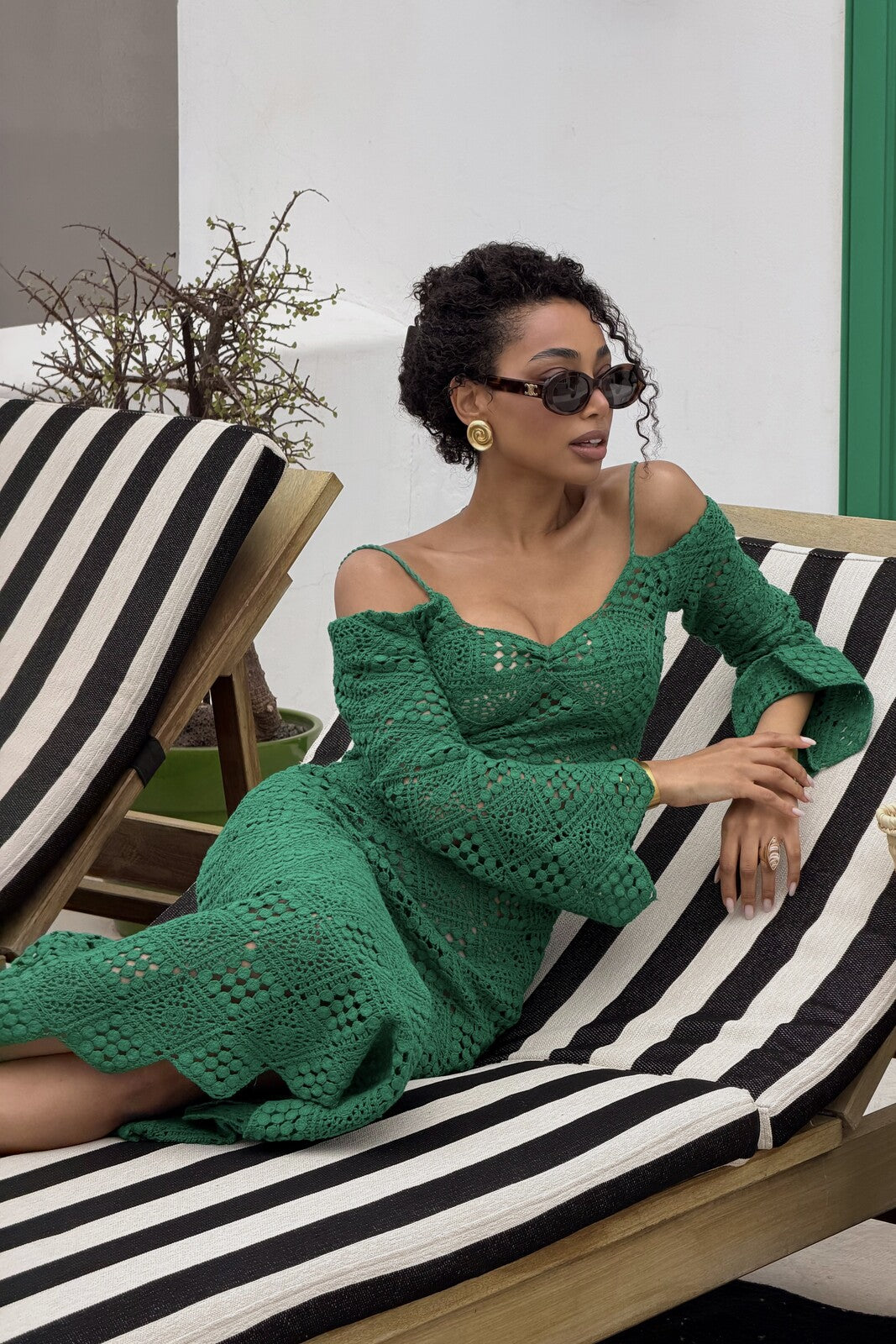ROBE VERTE EN CROCHET À MANCHES LONGUES