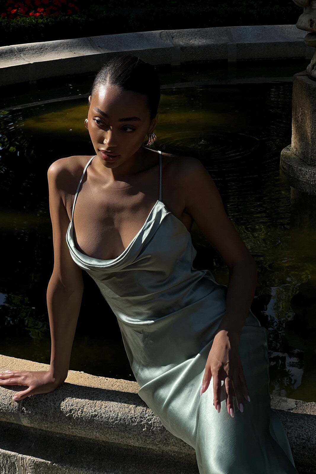 VESTIDO LONGO VERDE ÁGUA ALÇAS CRUZADAS