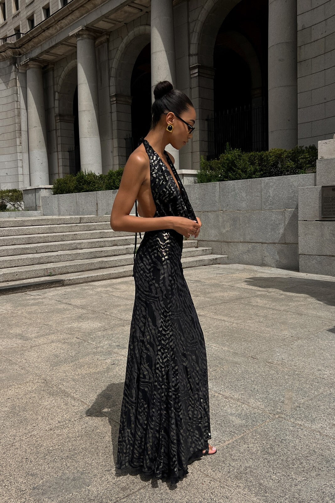 GOLD PATTERN KNIT DRESS WITH PLUNGING NECKLINE - KAO GOLD PATTERN KNIT DRESS WITH PLUNGING NECKLINE - KAO