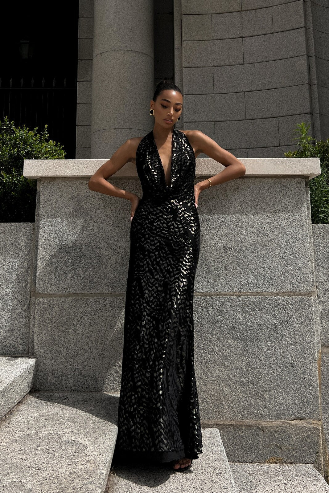 GOLD PATTERN KNIT DRESS WITH PLUNGING NECKLINE