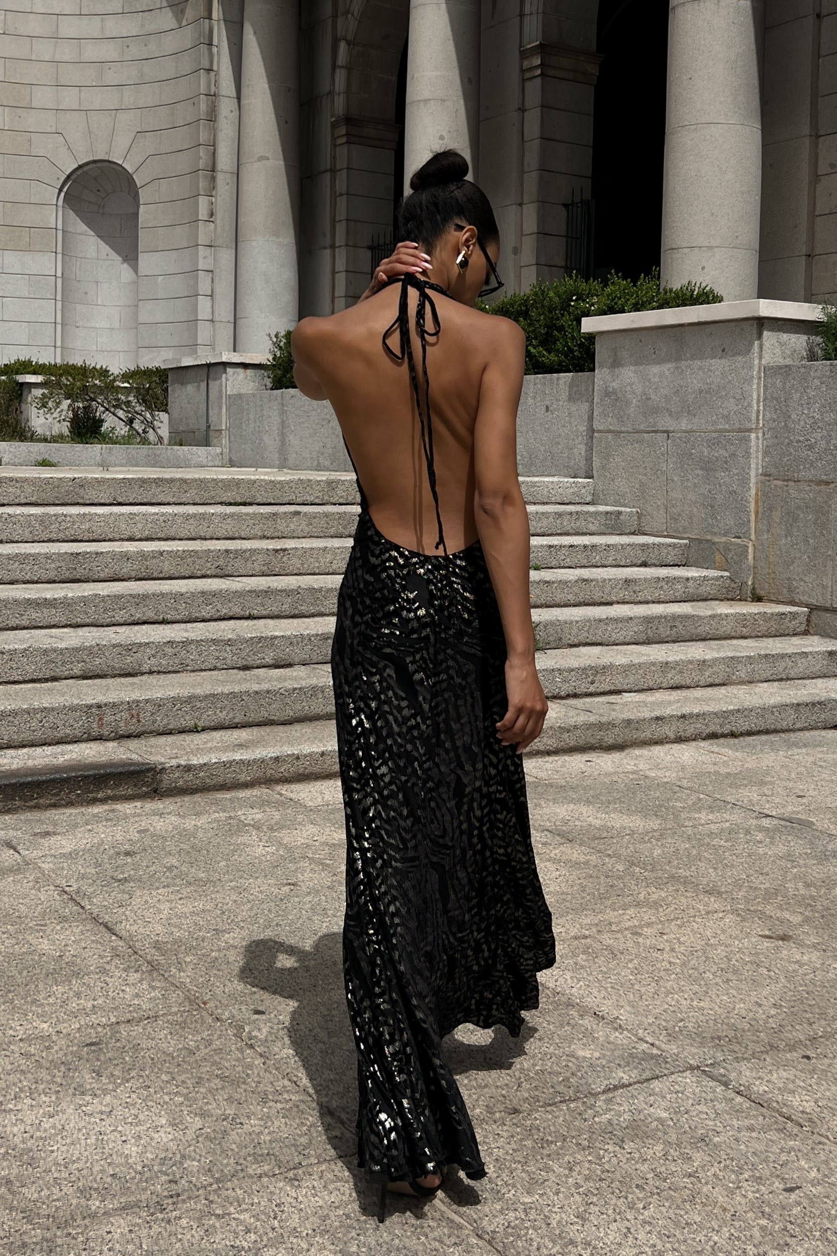 GOLD PATTERN KNIT DRESS WITH PLUNGING NECKLINE - KAO GOLD PATTERN KNIT DRESS WITH PLUNGING NECKLINE - KAO