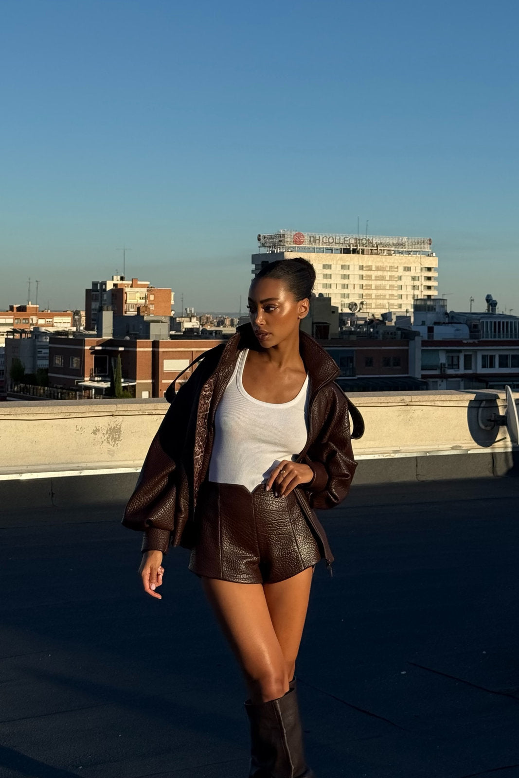 SHORT MARRON FONCÉ BROSSÉ