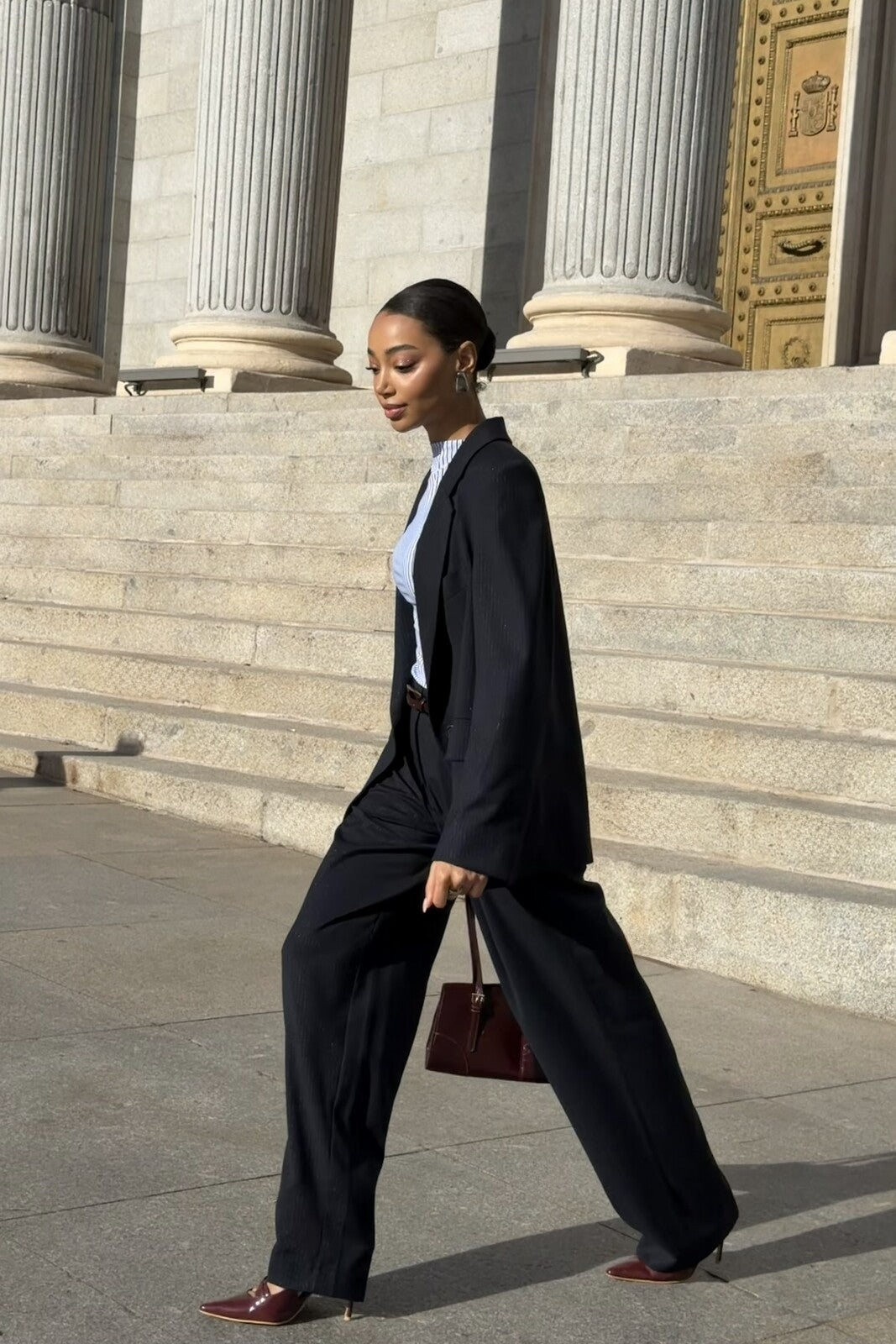 BLAZER OVERSIZED AZUL MARINHO COM OMBREIRAS