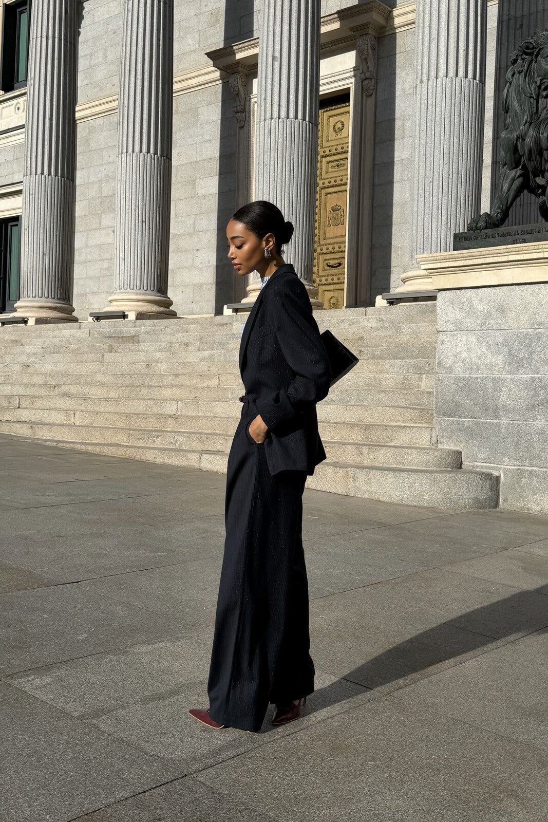 BLAZER OVERSIZED AZUL MARINHO COM OMBREIRAS