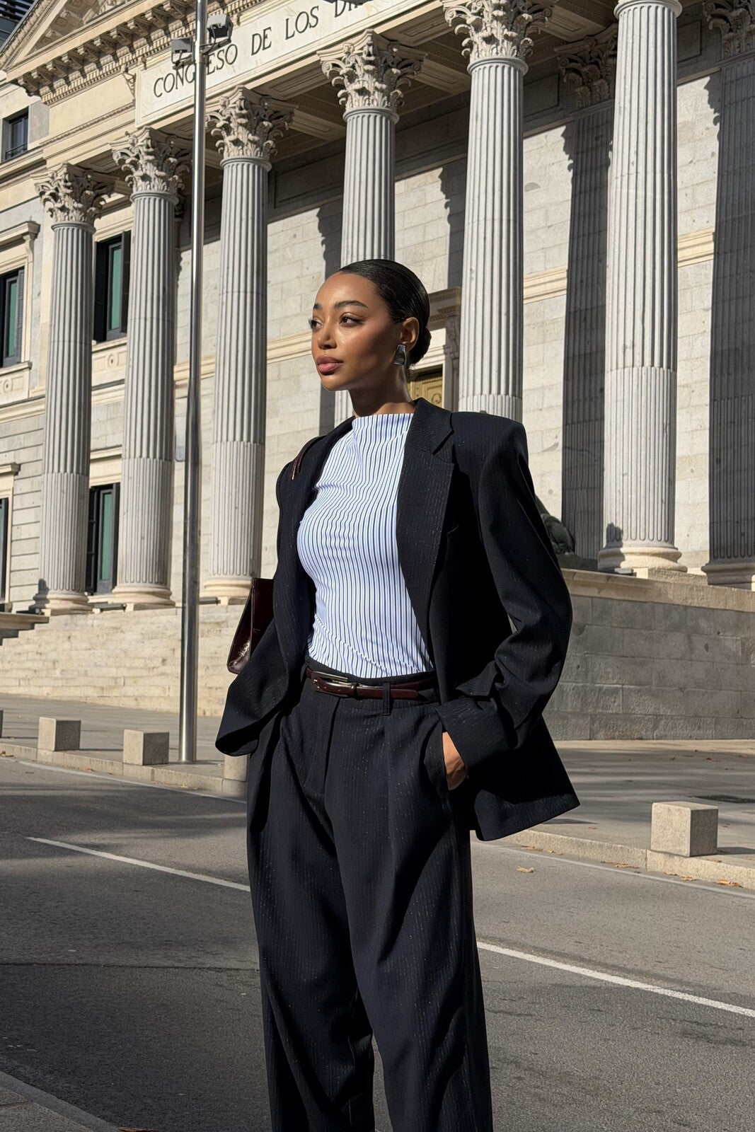 BLAZER OVERSIZED AZUL MARINHO COM OMBREIRAS