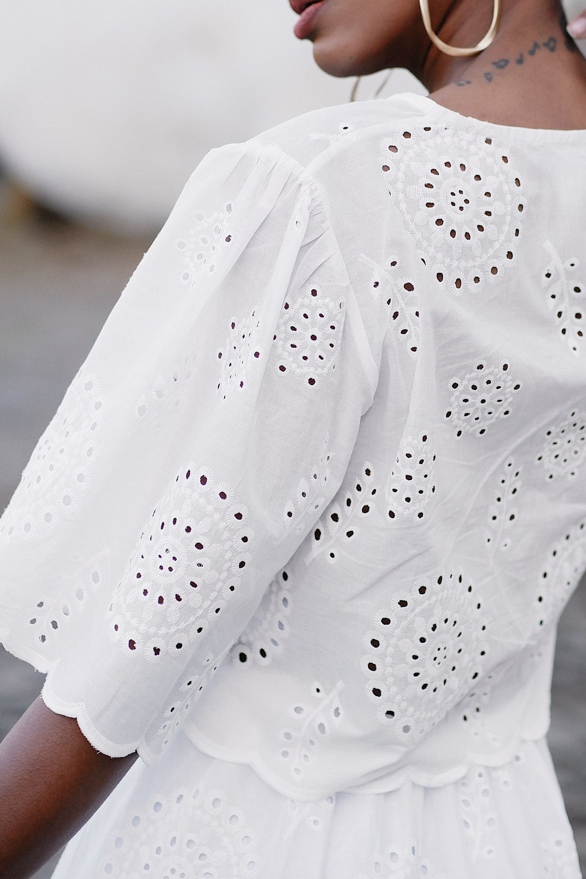 WHITE BLOUSE WITH ENGLISH EMBROIDERY