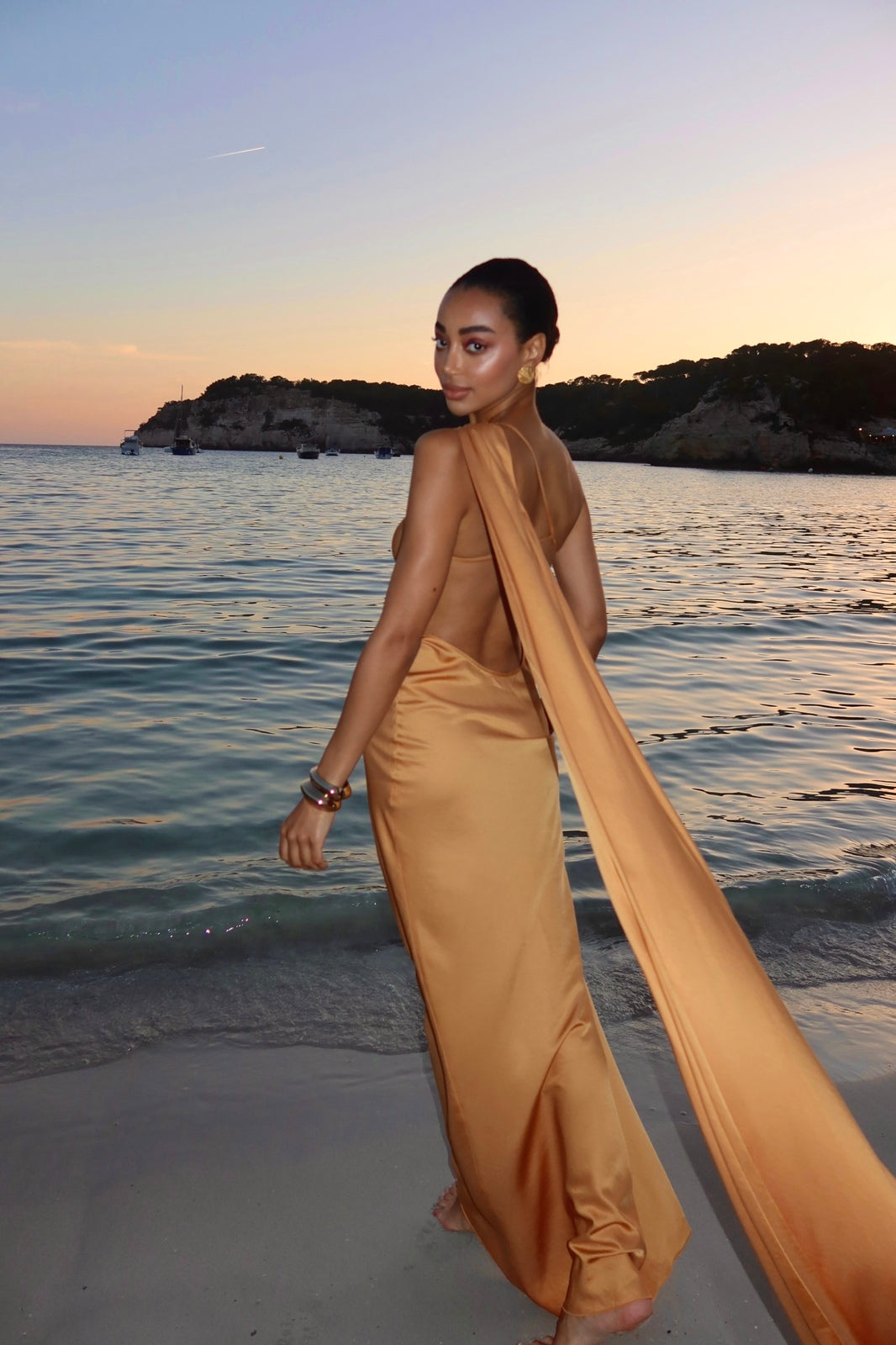 GOLD LONG DRESS WITH SHOULDER EMBELLISHMENT - KAO GOLD LONG DRESS WITH SHOULDER EMBELLISHMENT - KAO