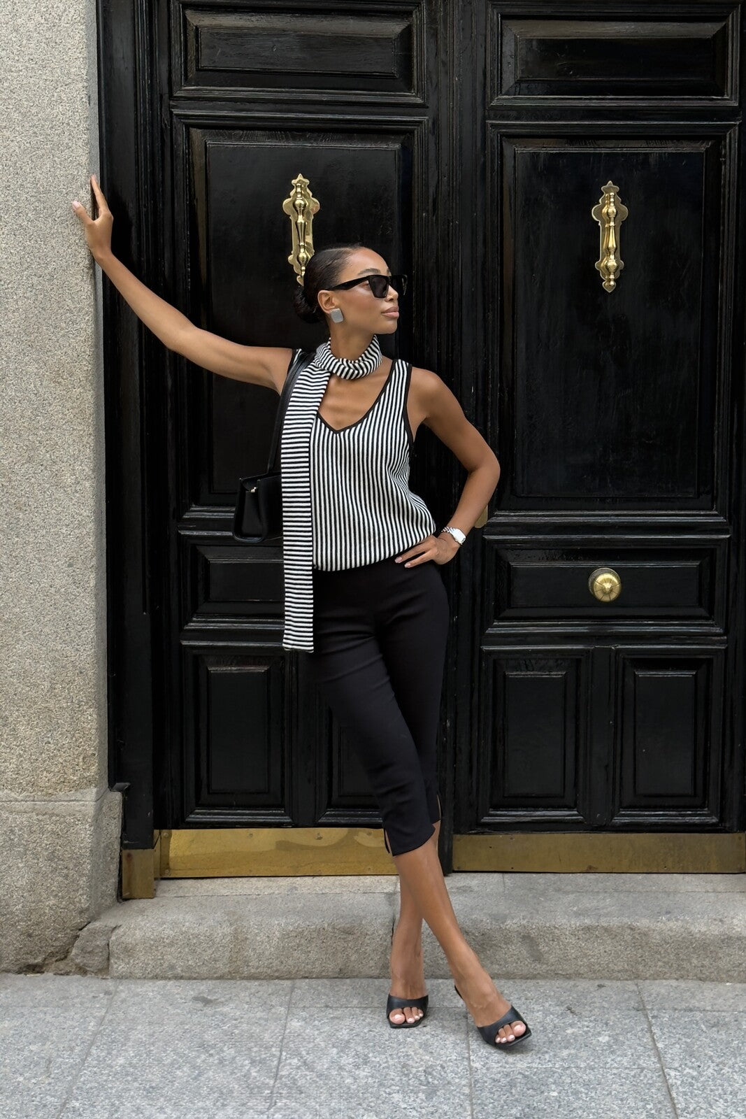 PEARL TOP WITH BLACK STRIPES