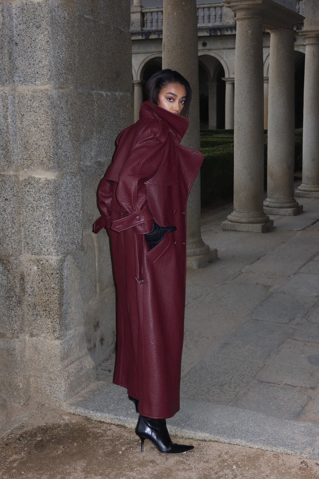 BURGUNDY GABARDINE WITH TEXTURE