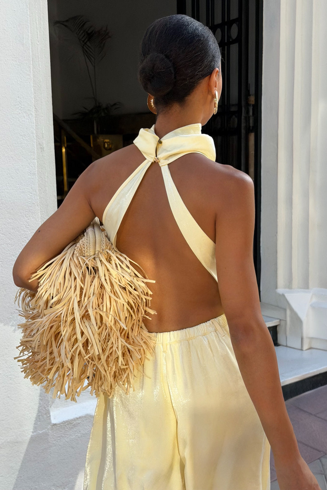 TOP AMARELO MANTEIGA ACETINADO COSTAS ABERTAS