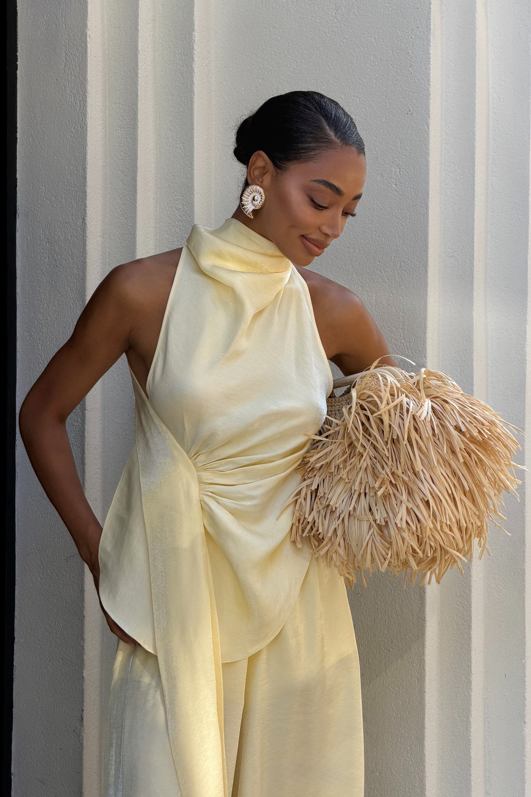 TOP AMARELO MANTEIGA ACETINADO COSTAS ABERTAS