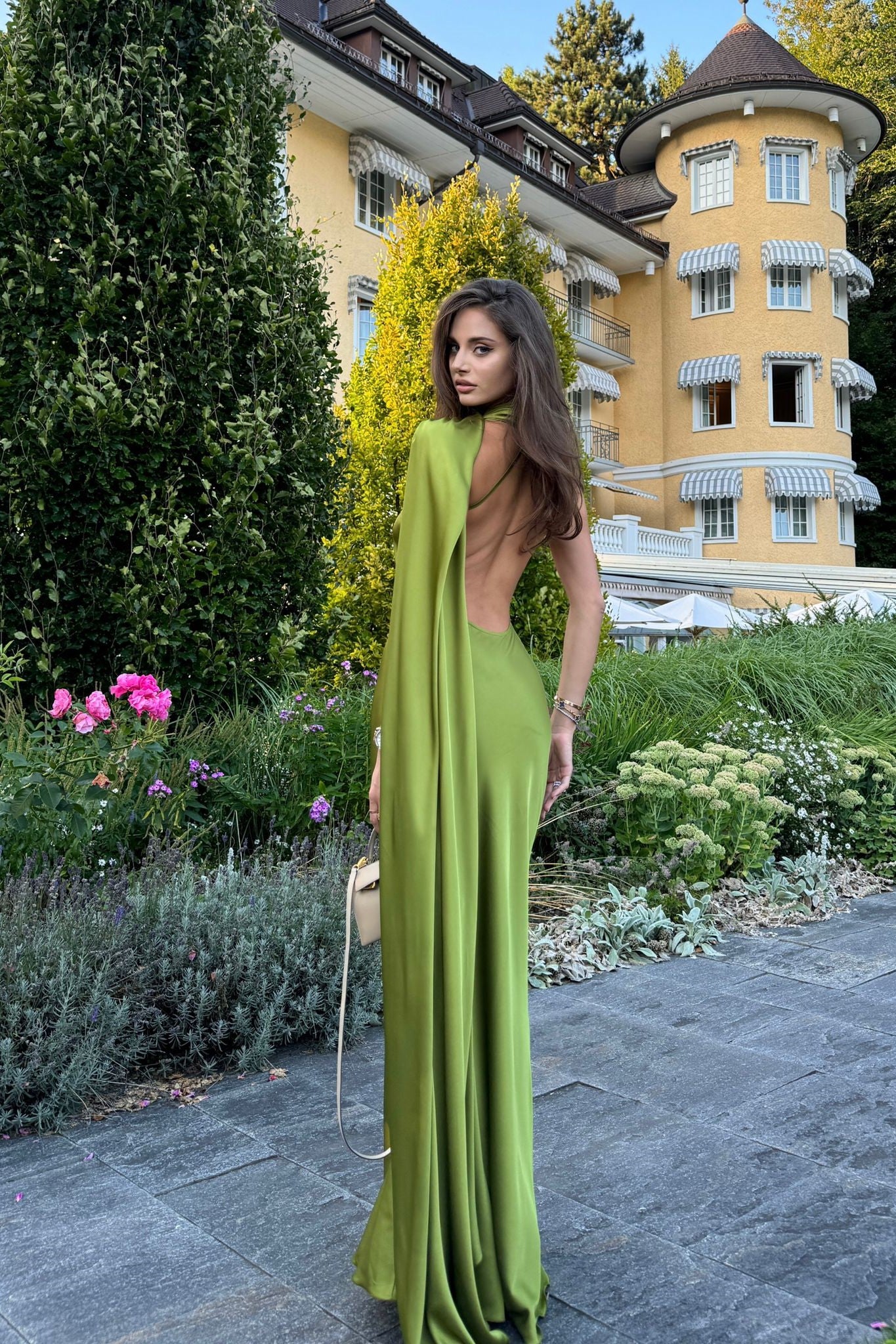 VESTITO LUNGO VERDE OLIVA CON CAPPUCCIO KAOA