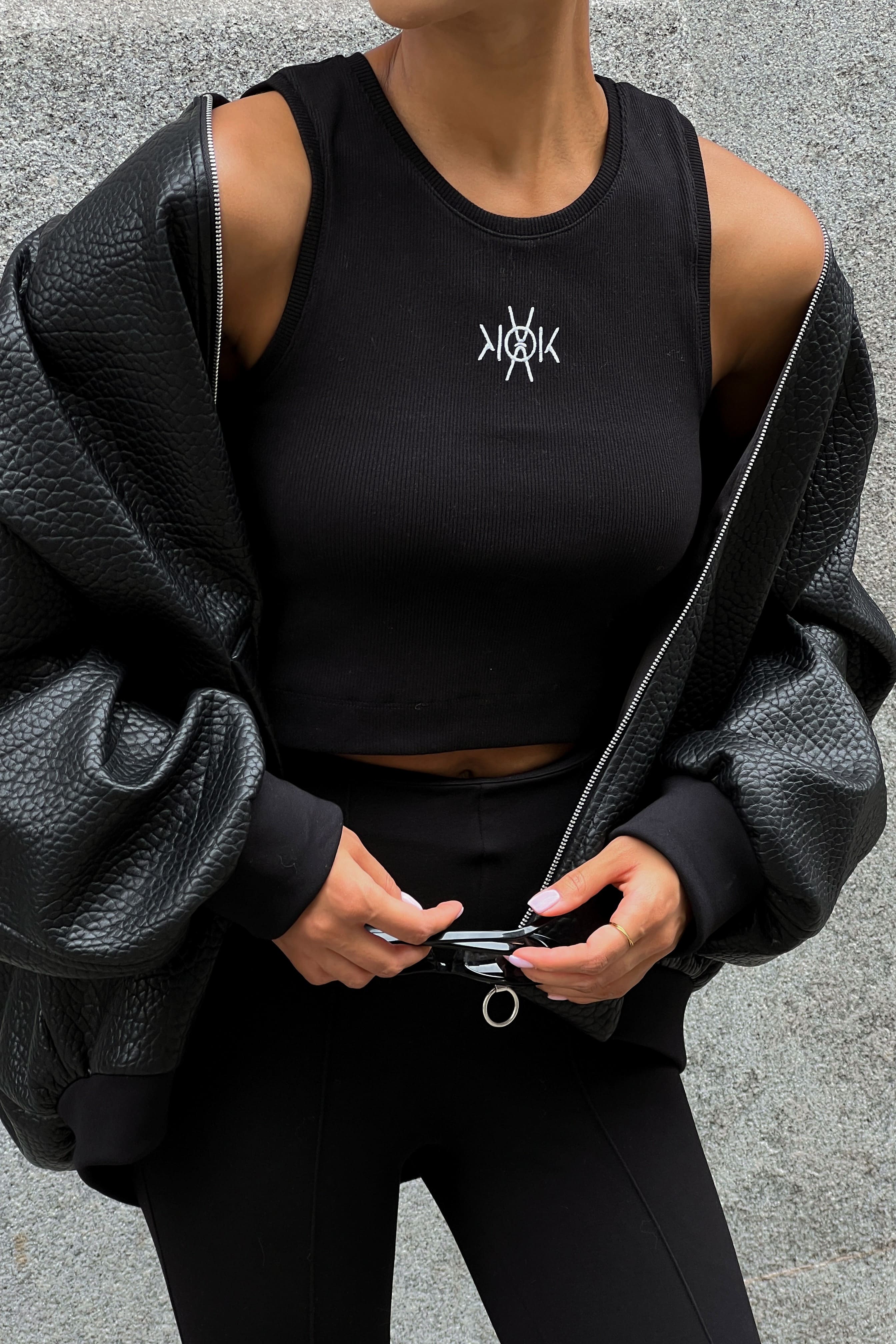 OVERSIZED BLACK BOMBER WITH TEXTURE - KAOÂ