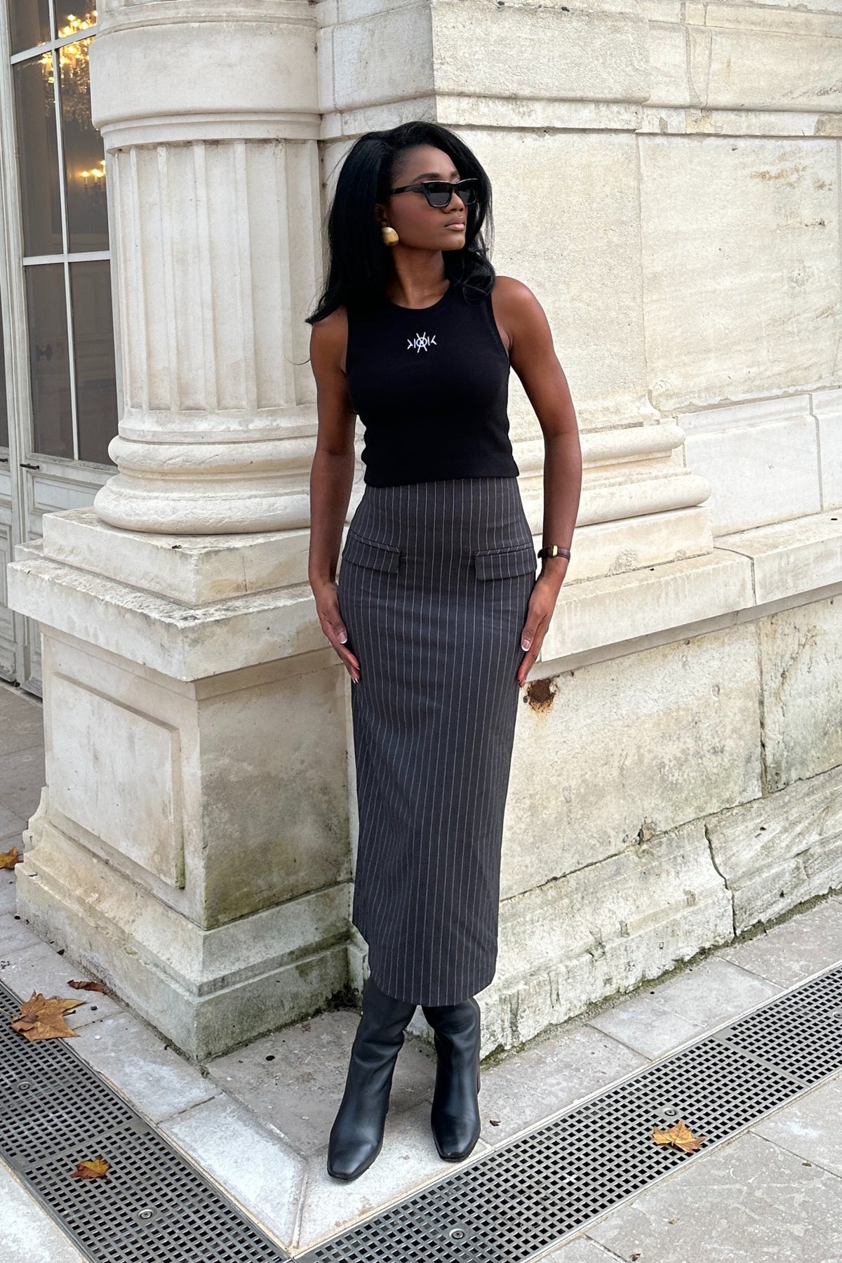 CROP  TOP PRETO COM ANAGRAMA