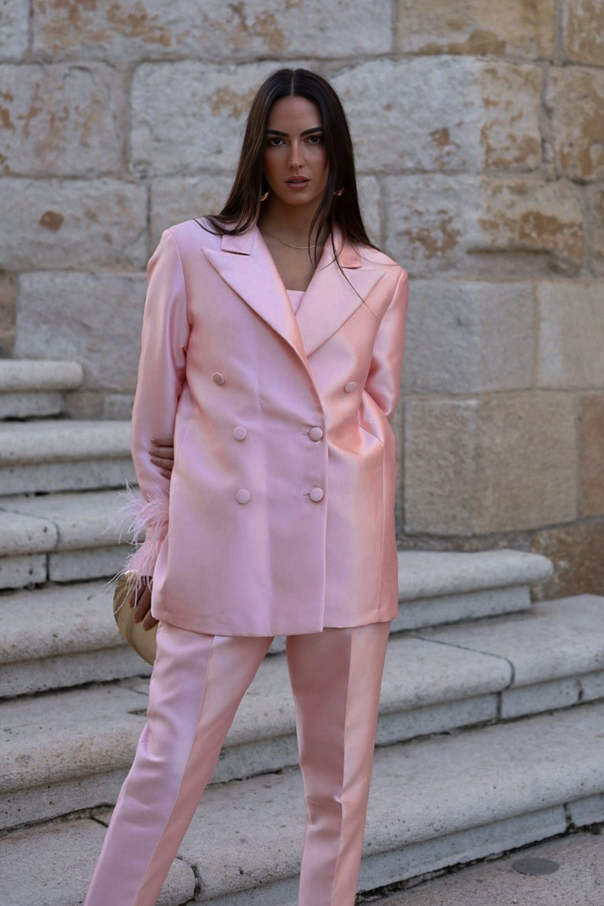 OVERSIZED PINK BLAZER WITH FEATHERS