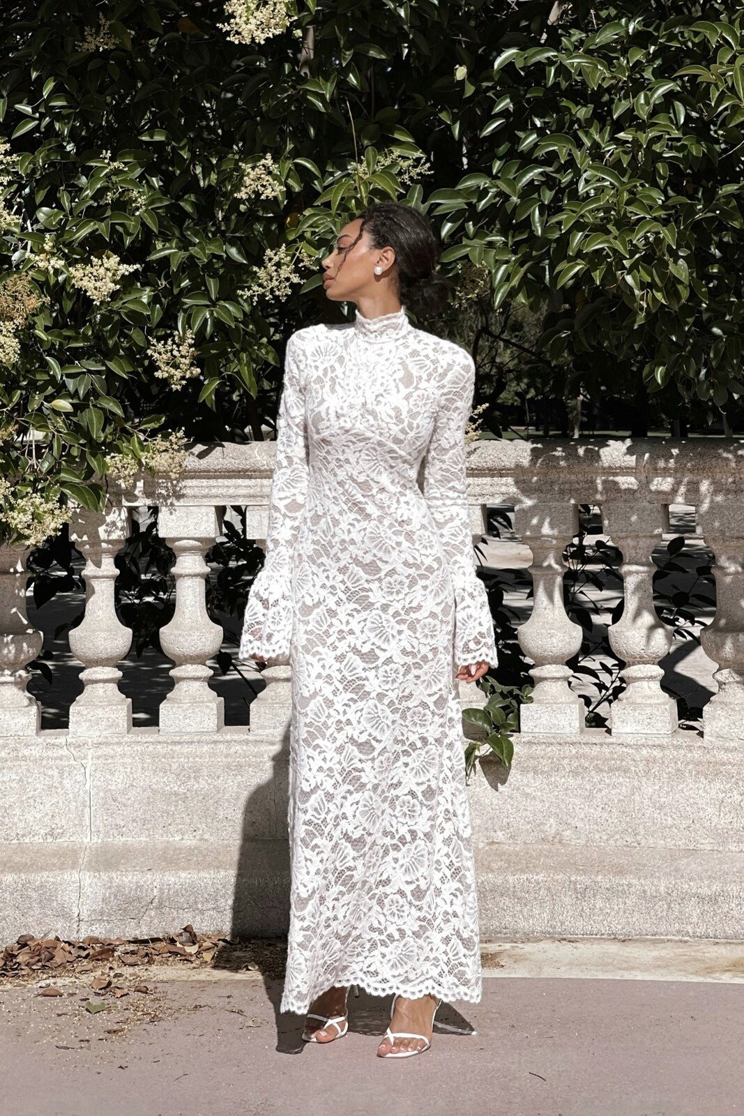 white dress lace WHITE LACE DRESS WITH COLLAR