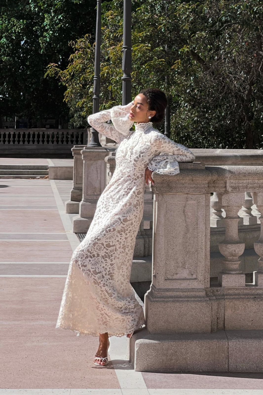 WHITE LACE DRESS WITH COLLAR - KAO WHITE LACE DRESS WITH COLLAR - KAO