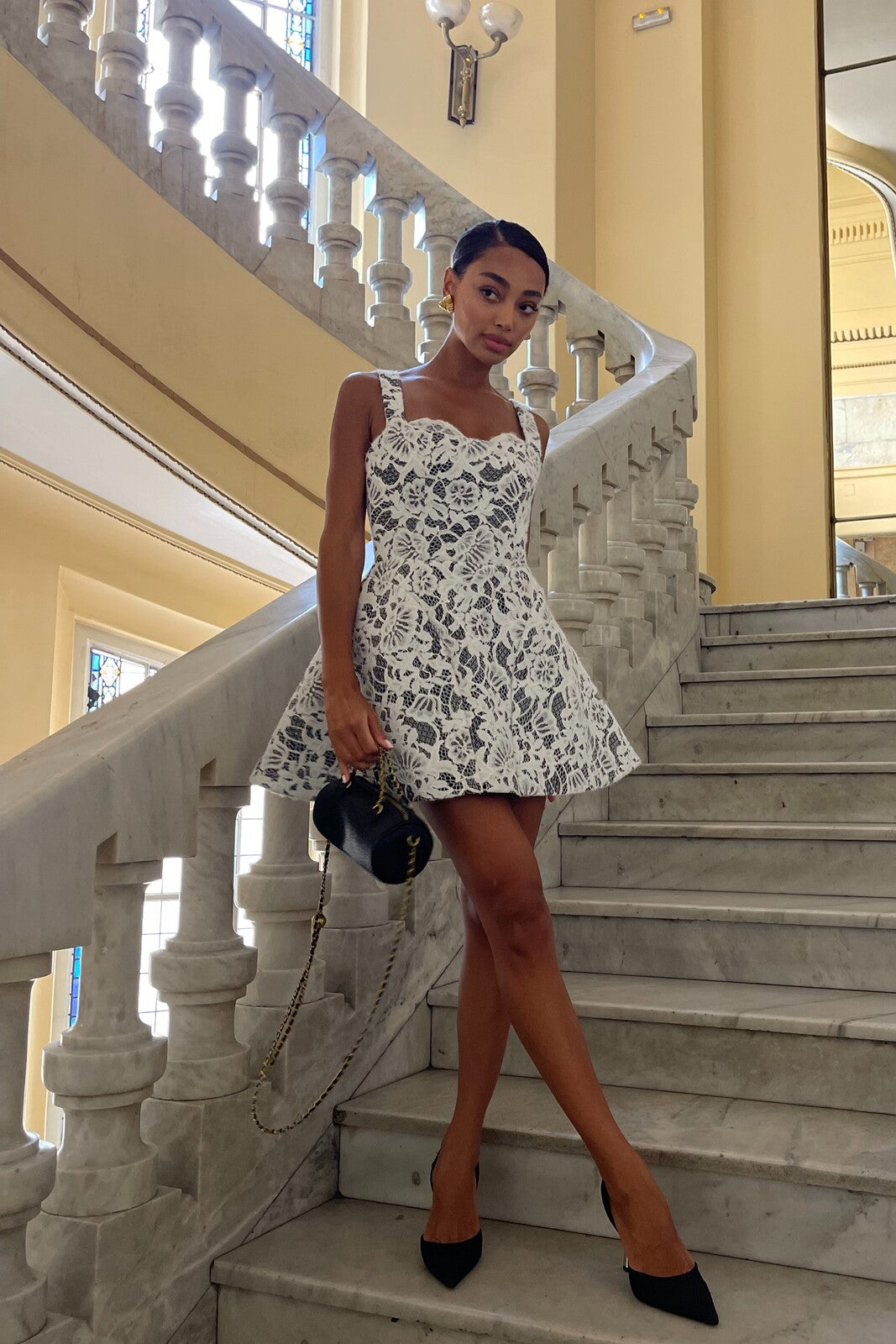 SHORT PEARL LACE DRESS