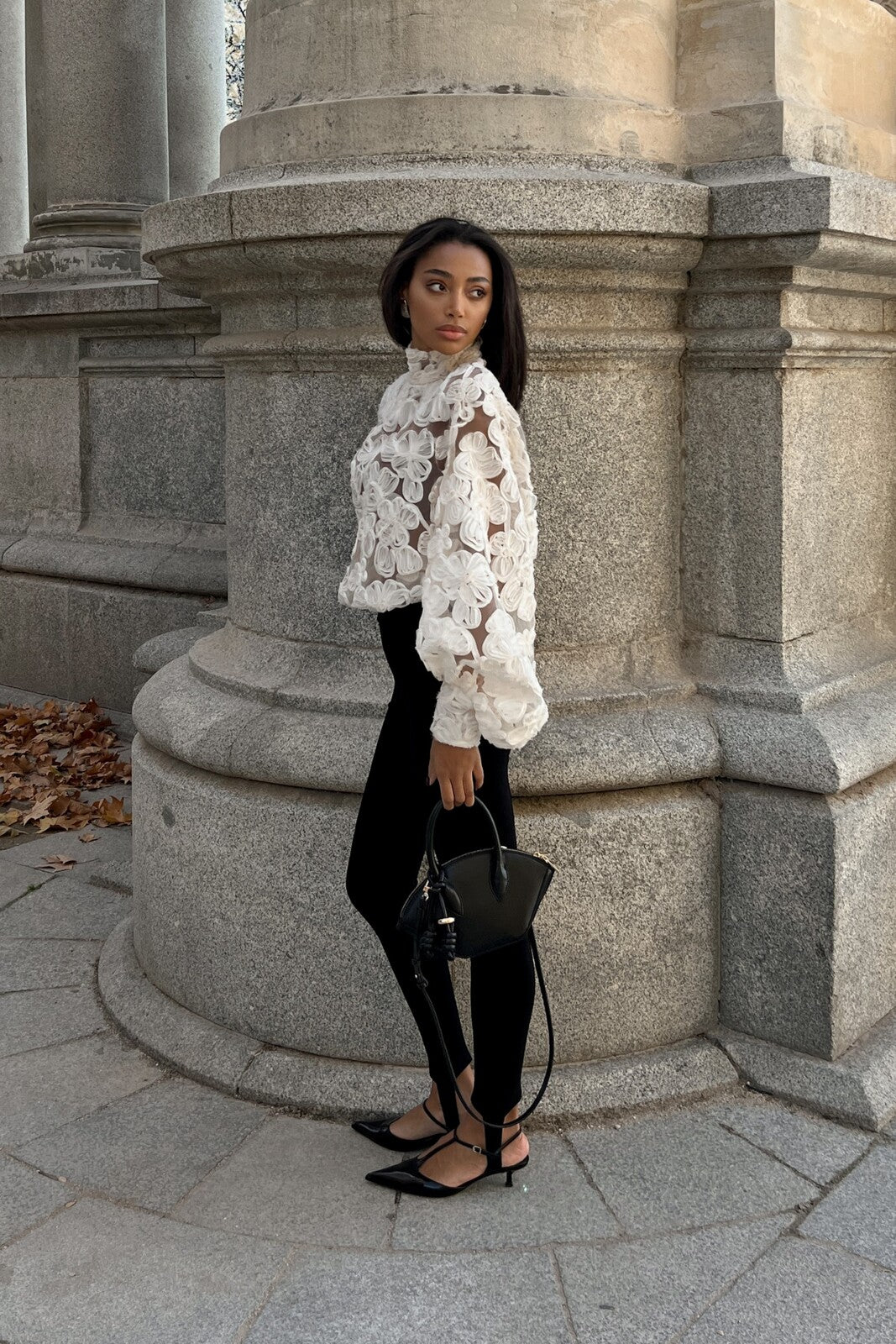 BLOUSE LONG TULLE PEARL WITH FLOWERS
