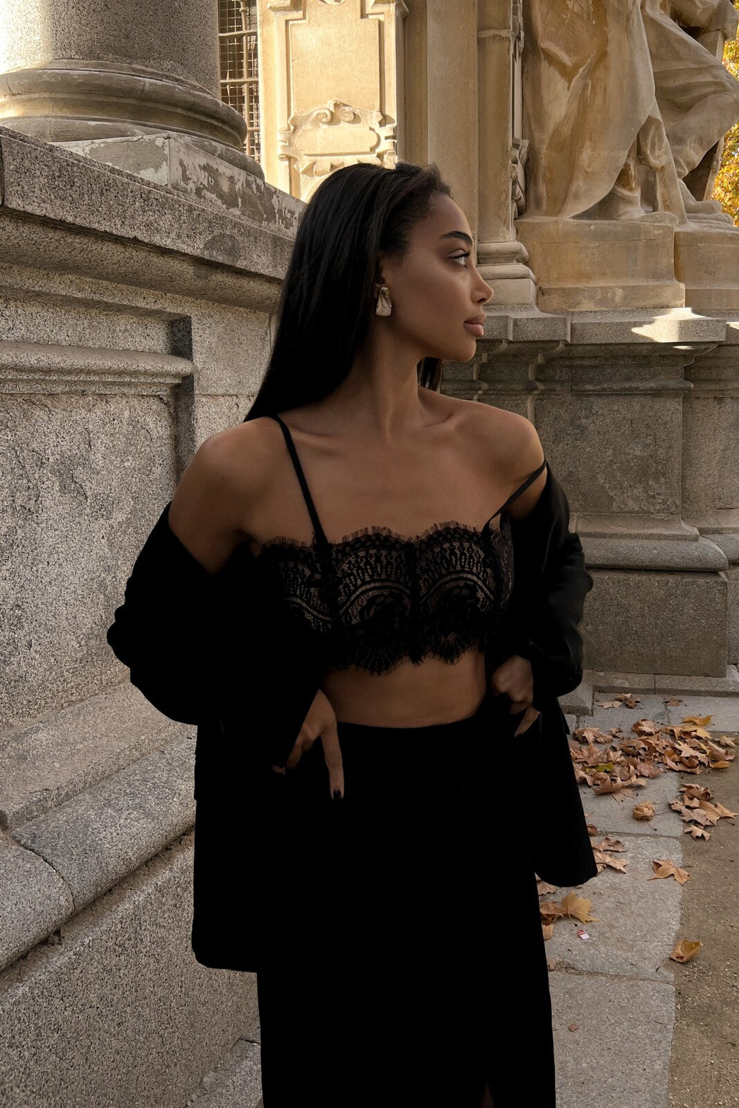BLACK LACE CROP TOP - KAO BLACK LACE CROP TOP - KAO