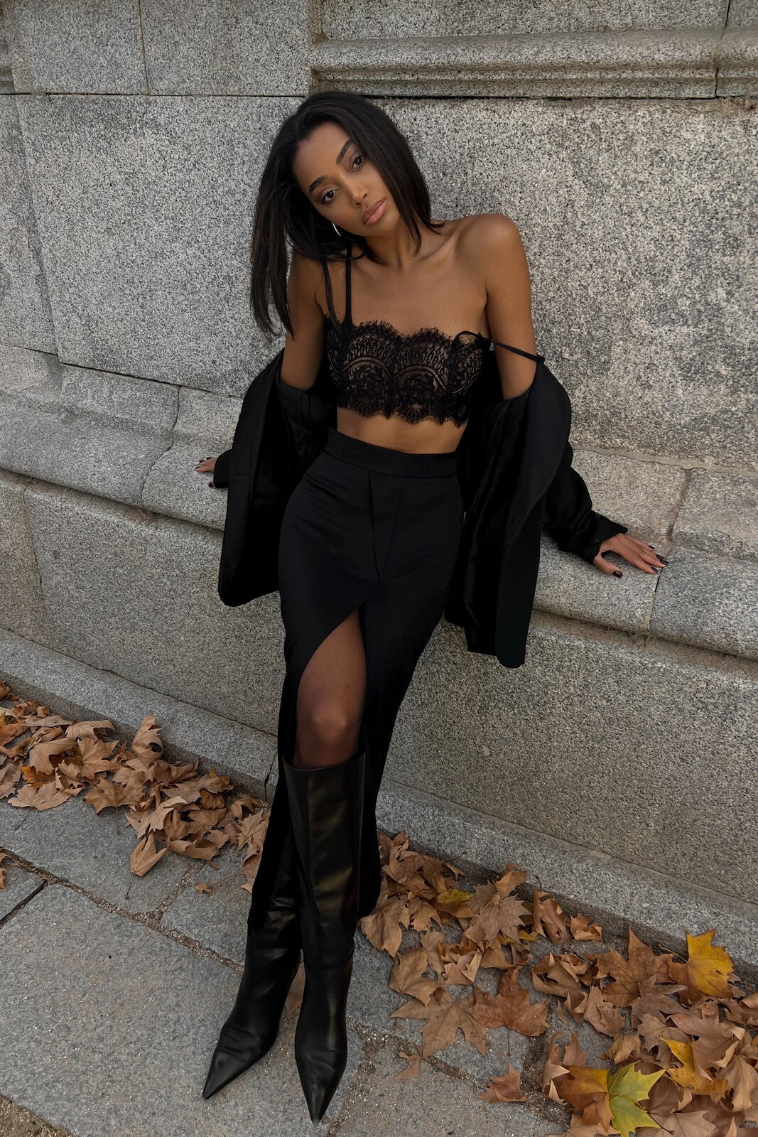 BLACK LACE CROP TOP - KAO BLACK LACE CROP TOP - KAO