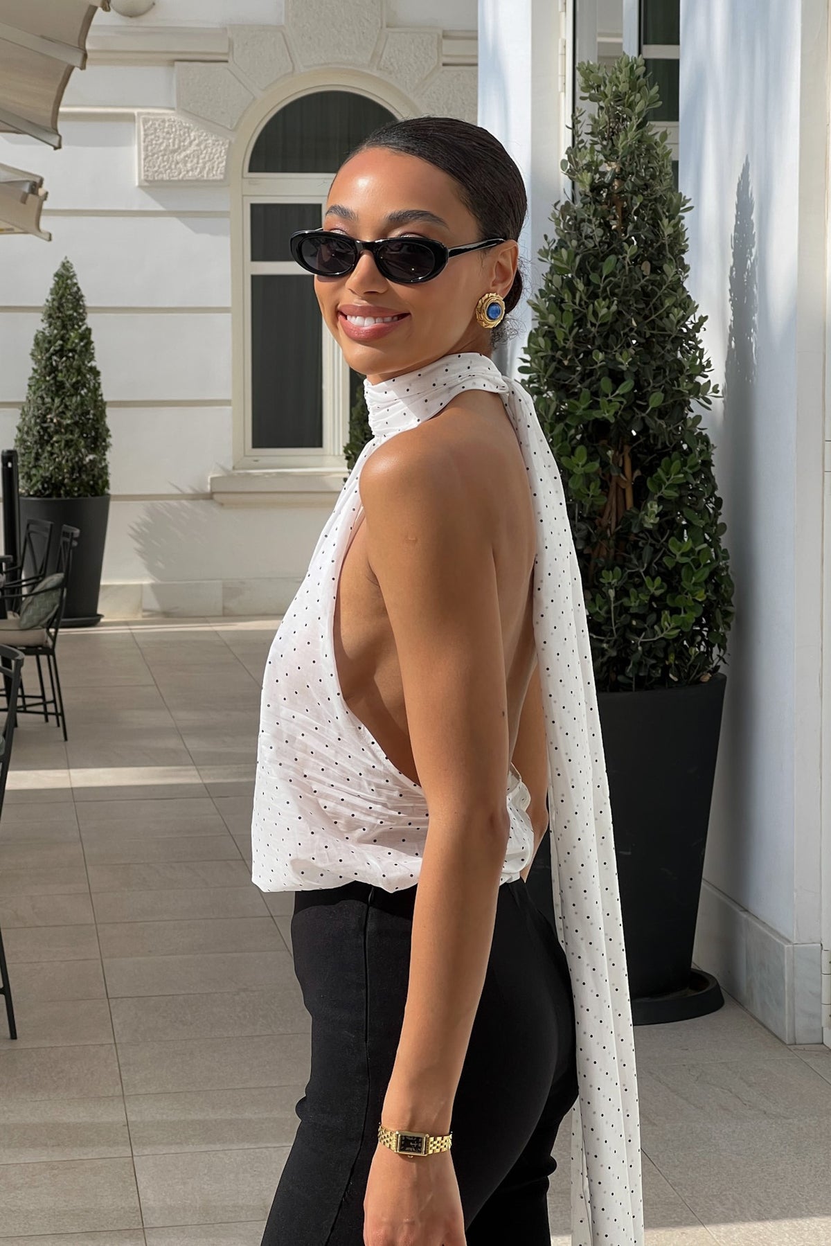 WHITE BLOUSE WITH COLLAR
