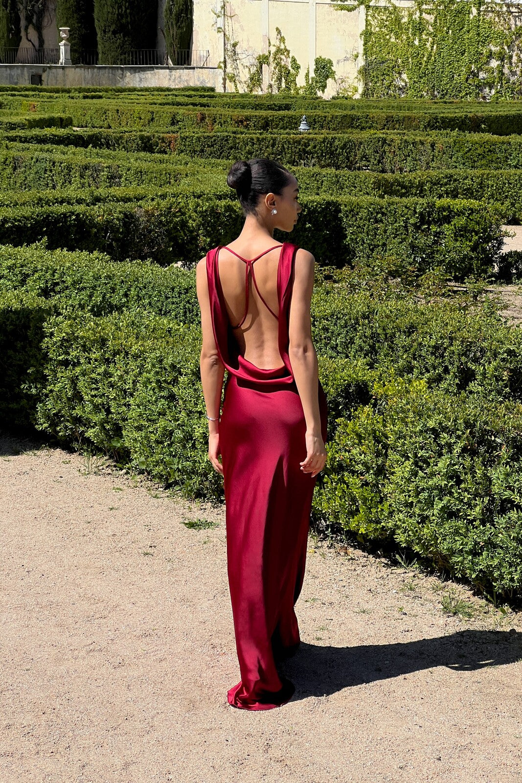 VESTIDO BORDEAUX ESCOTE DRAPEADO