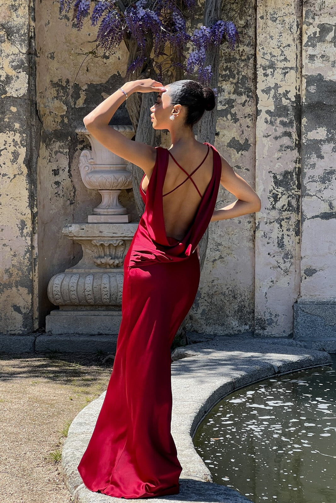 VESTIDO BORDEAUX ESCOTE DRAPEADO