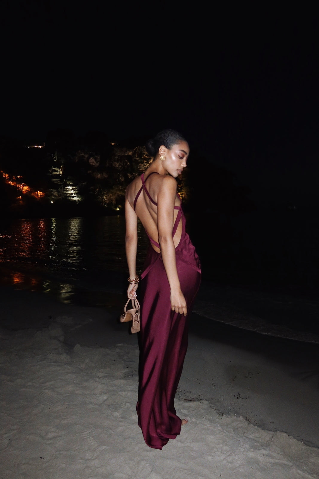 VESTIDO BORDEAUX COM TEXTURA