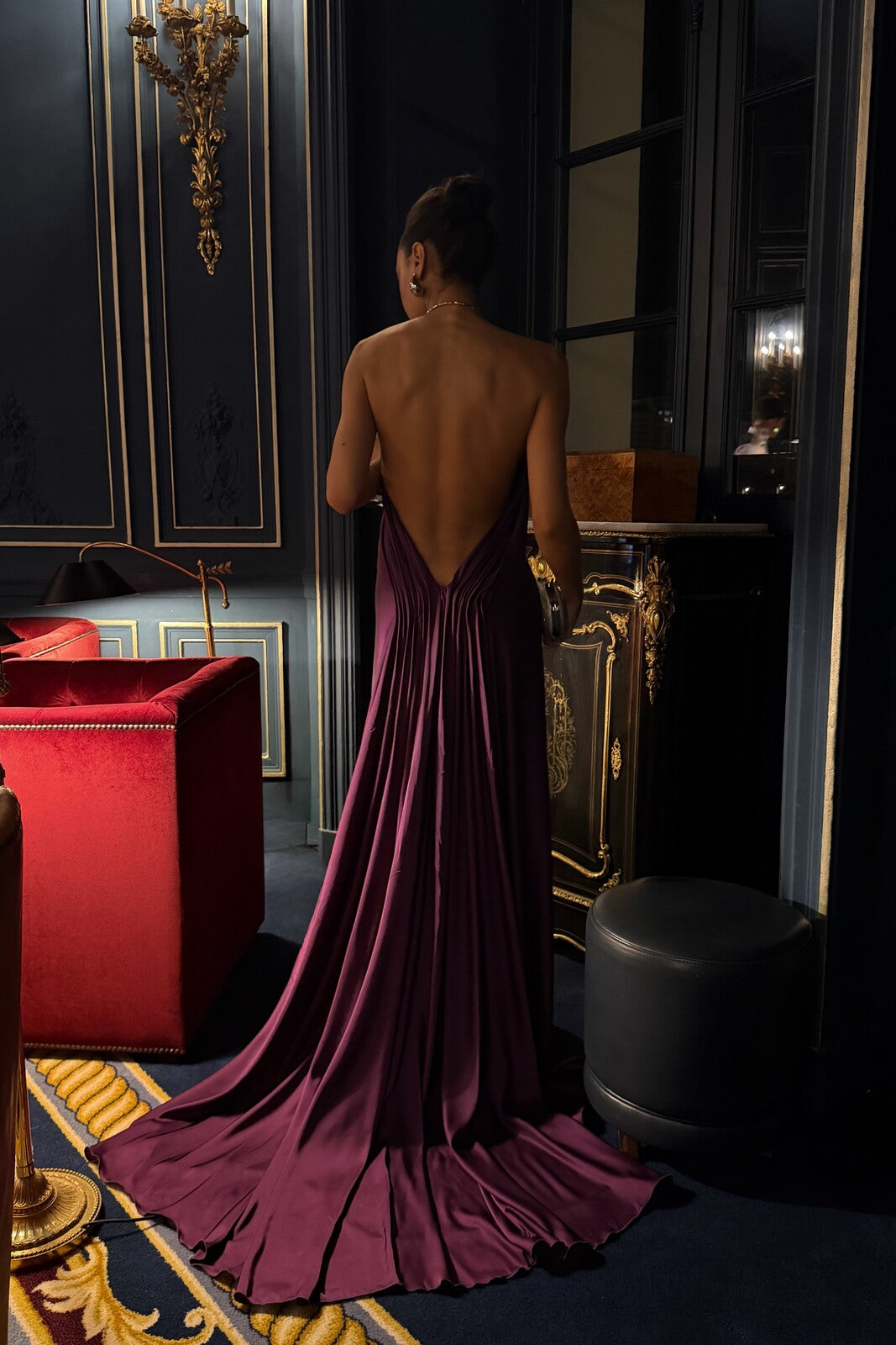 VIOLET DRESS WITH NECK DETAIL AND OPEN BACK