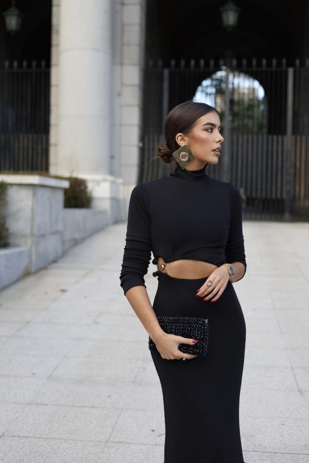 long black dress outfit How to wear a black maxi dress in summer