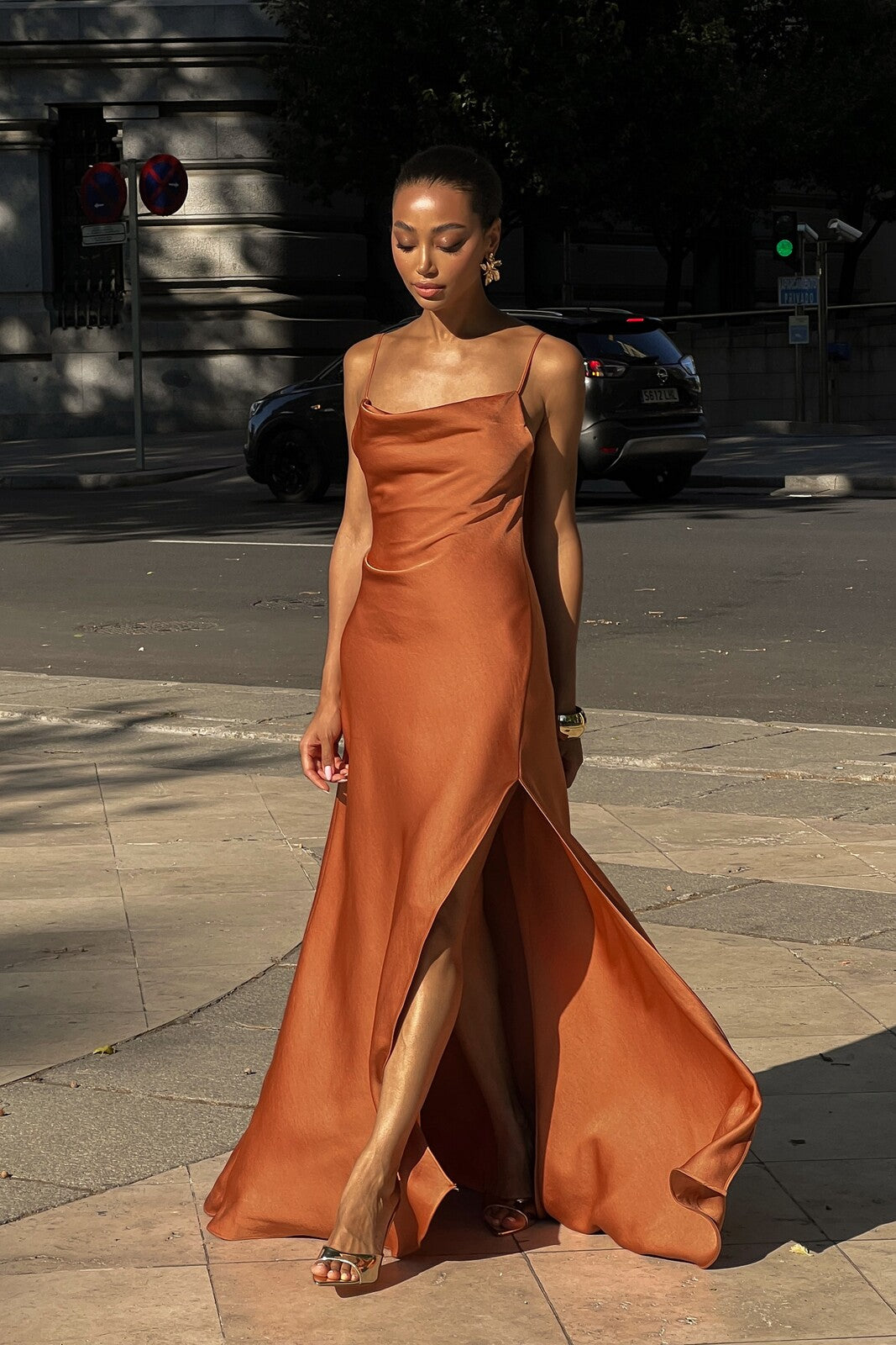 TILE DEEP BACKLESS DRESS
