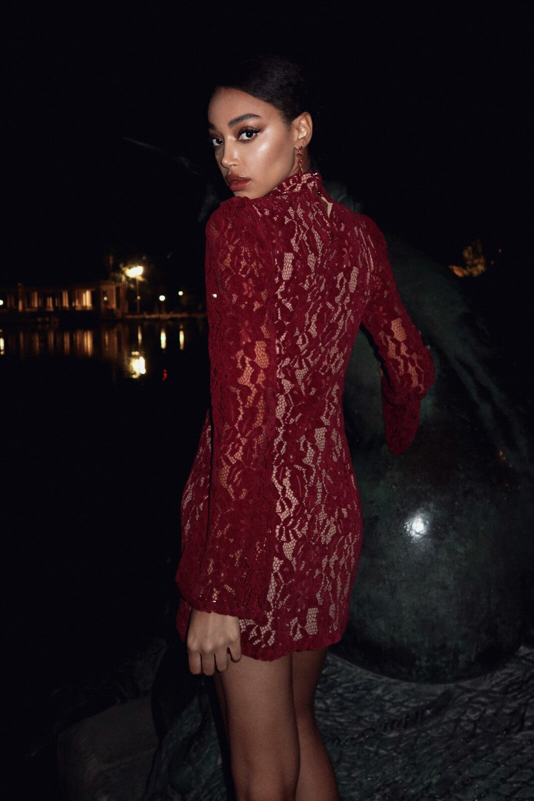 SHORT BORDEAUX LACE DRESS