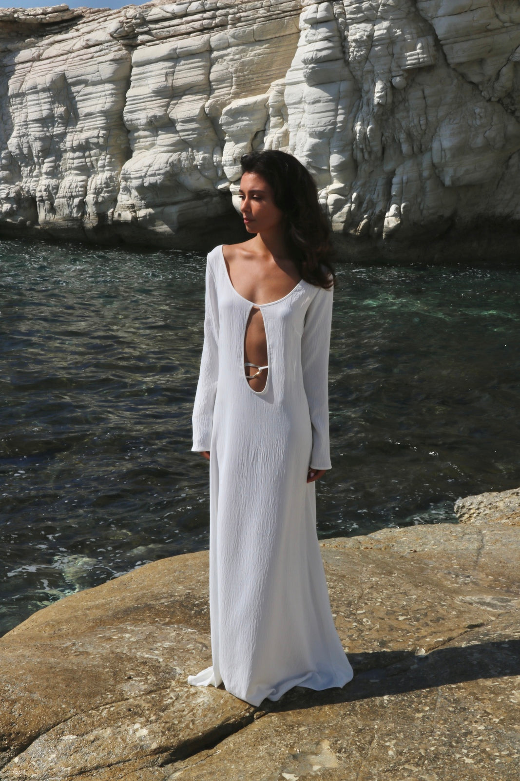 WHITE DRESS WITH METALLIC APPLICATION