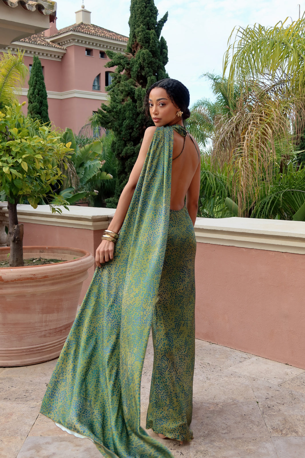 green colour ka dress Green Color Zari Weaving Work Narayan Pet Cotton Gown