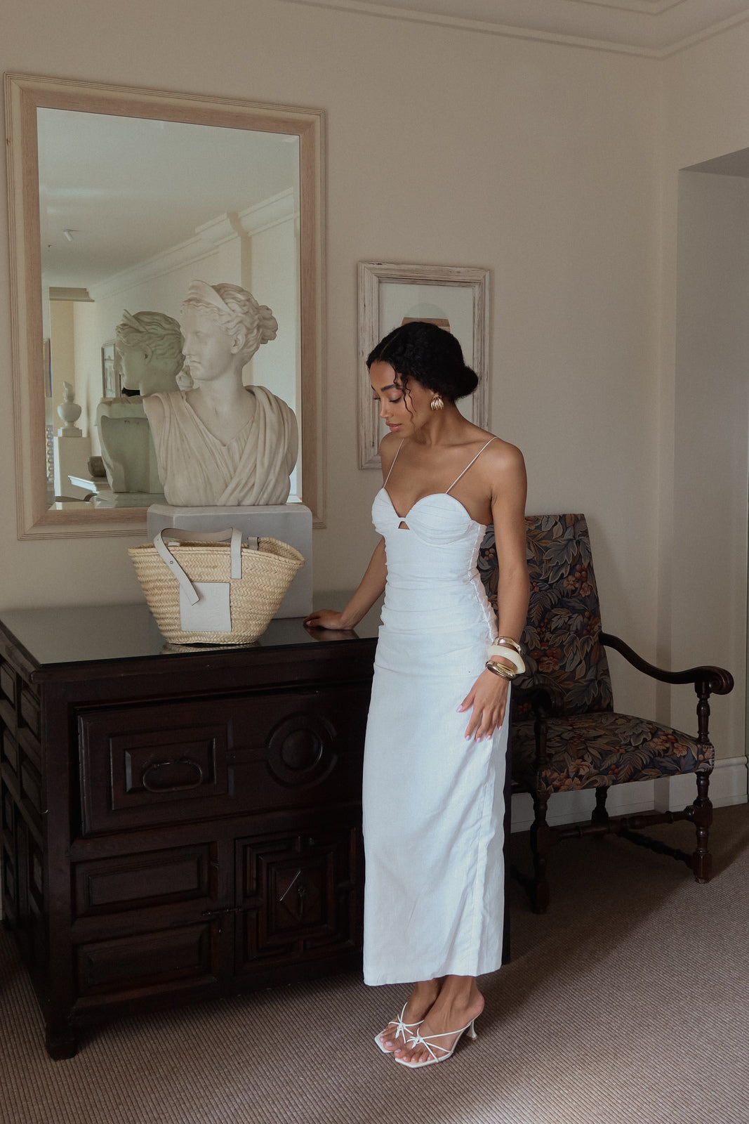 WHITE BODYCON LINEN DRESS