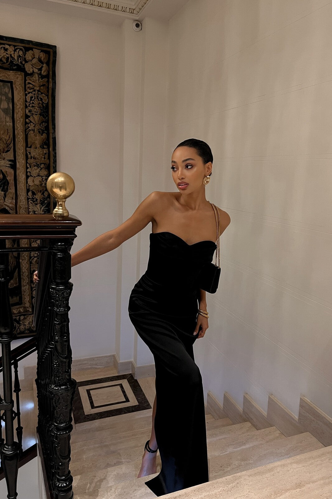 VESTIDO PRETO