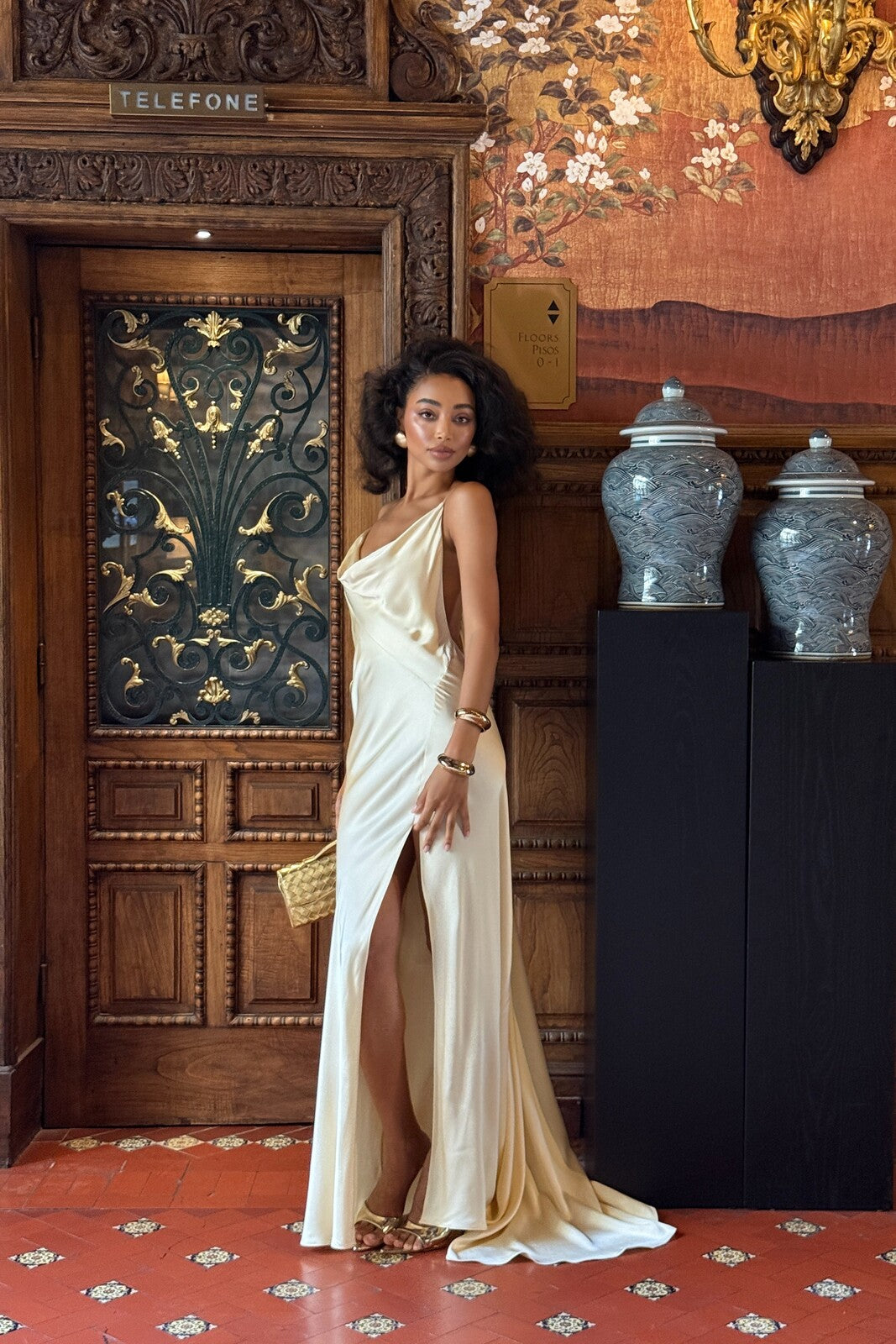 VESTIDO LONGO BEGE
