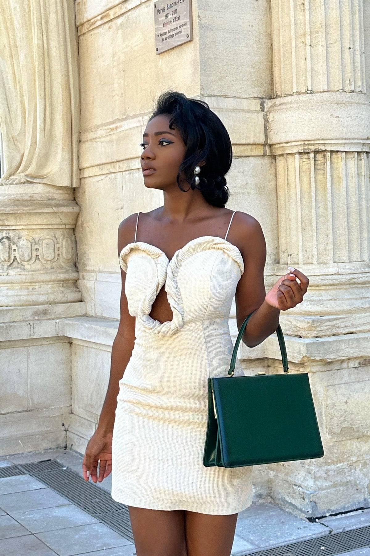 SHORT BEIGE DRESS WITH STRAPS