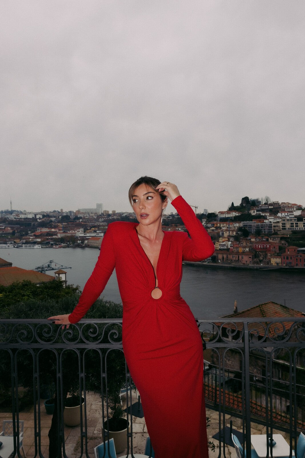 LONG RED DRESS WITH A RING