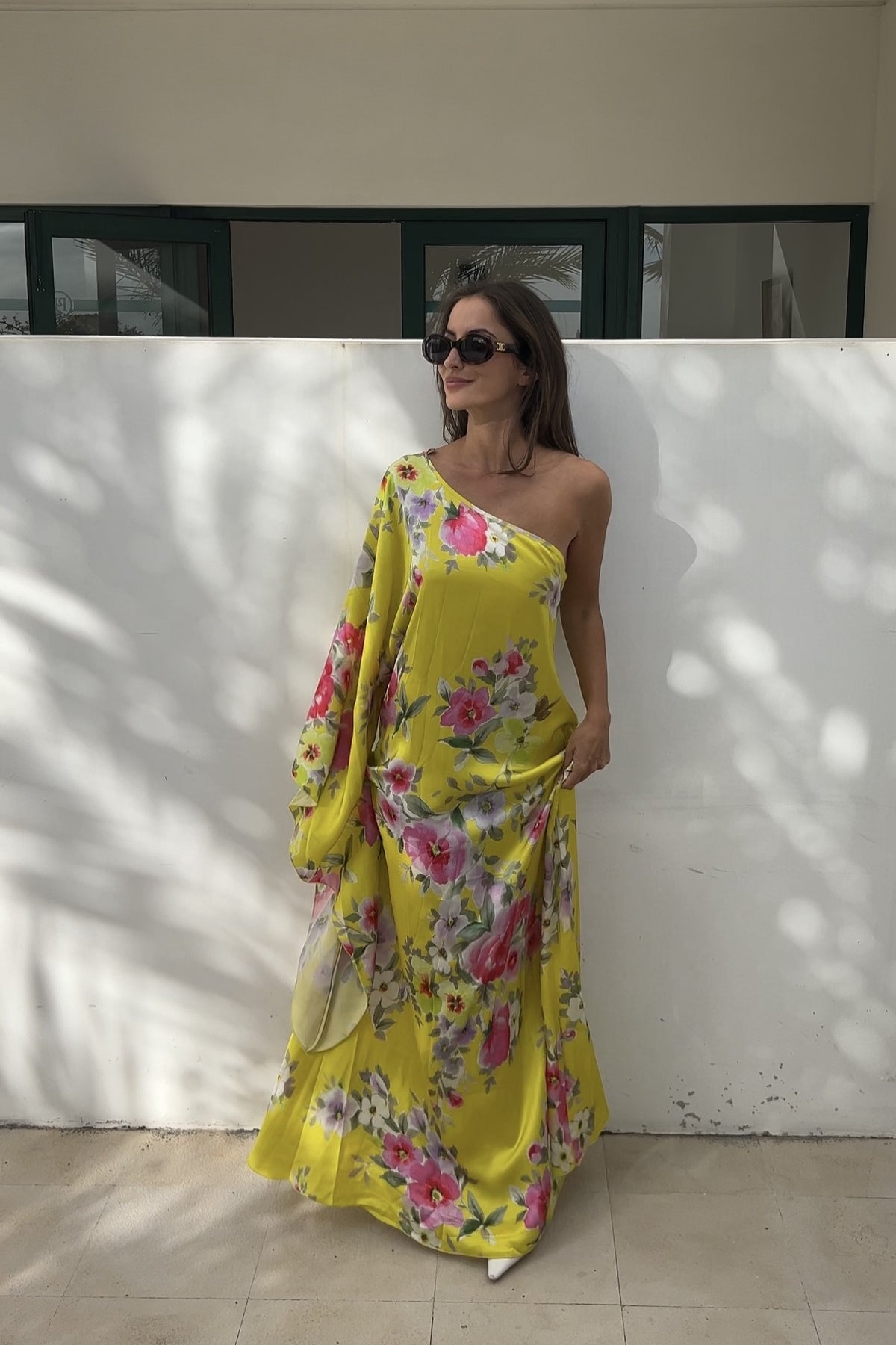 VESTIDO COMPRIDO AMARELO COM ESTAMPADO FLORAL