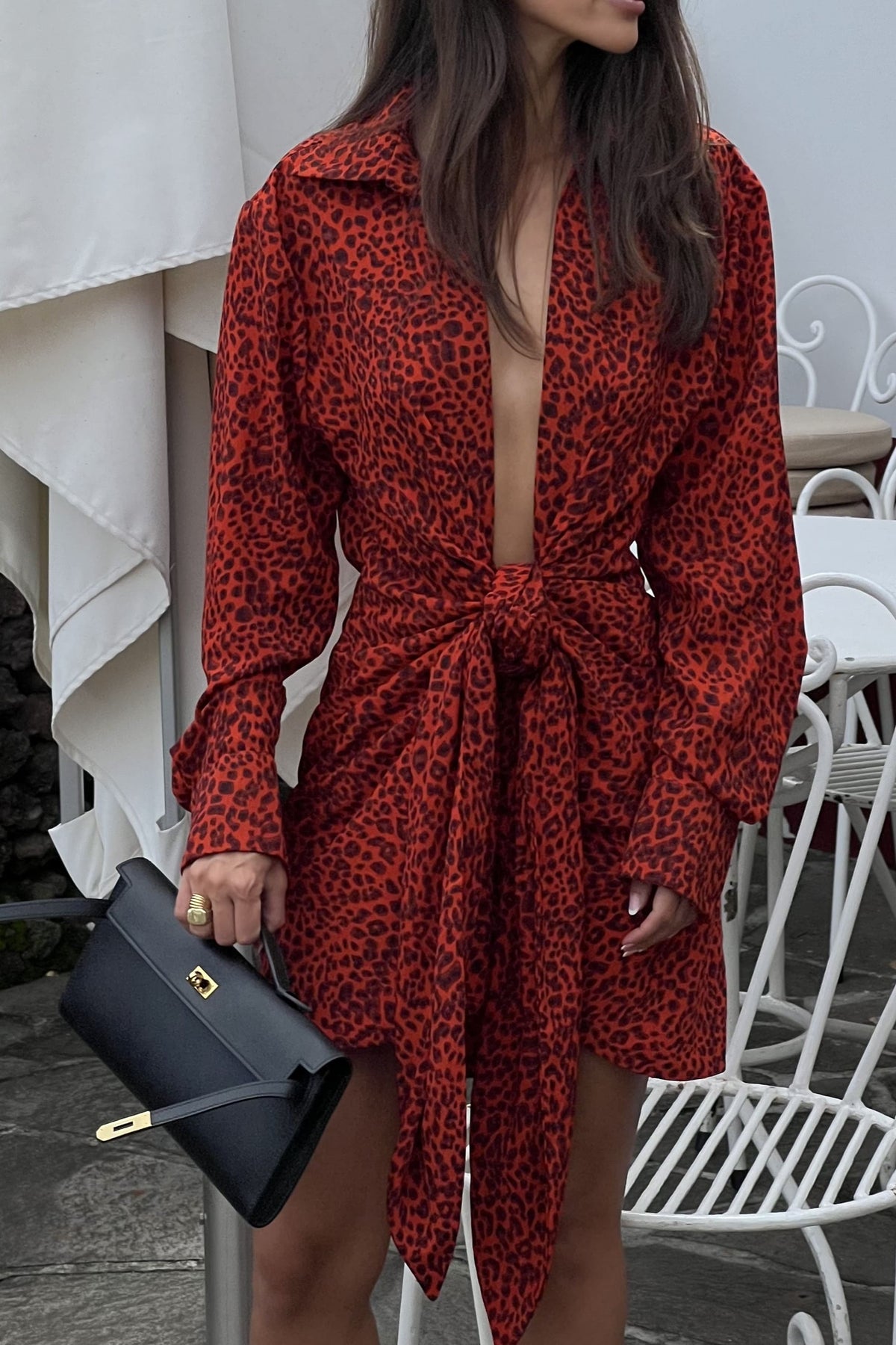 BLOUSE SURDIMENSIONNÉE ROUGE À MOTIF TIGRÉ AVEC NŒUD