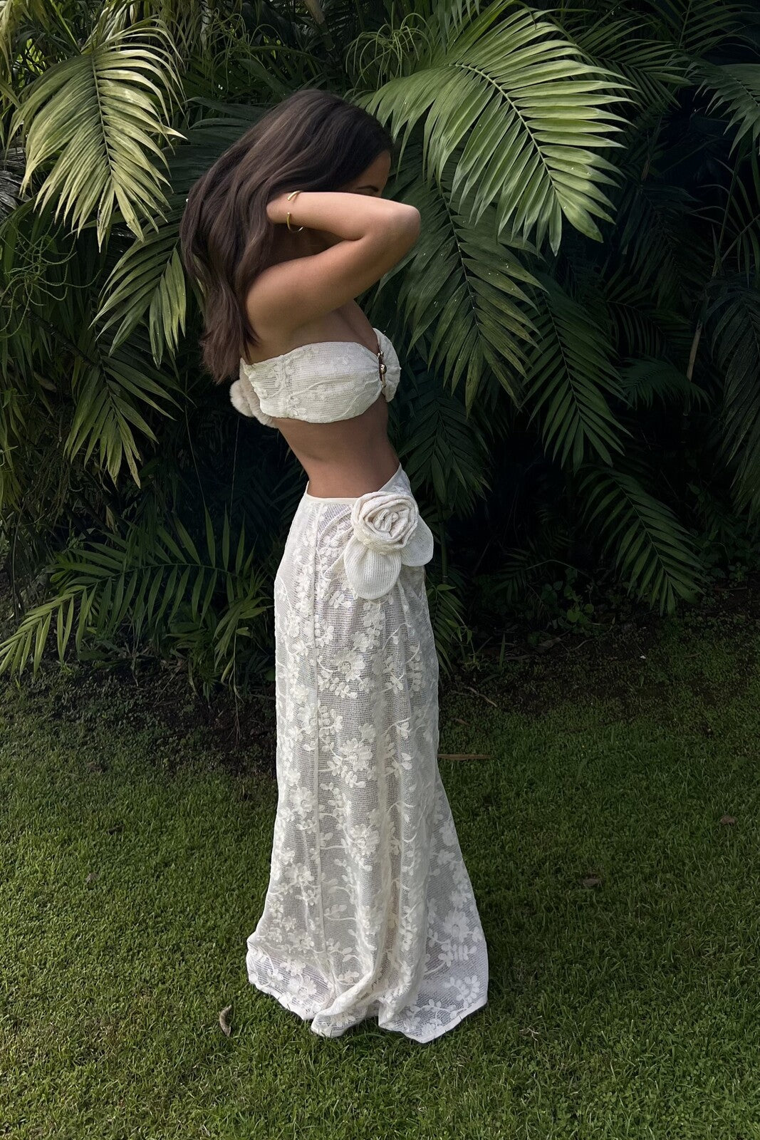 STRAPLESS PEARL TOP WITH FLORAL EMBROIDERY