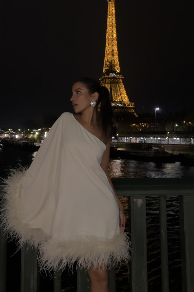 VESTIDO CURTO PÉROLA COM MANGA MORCEGO
