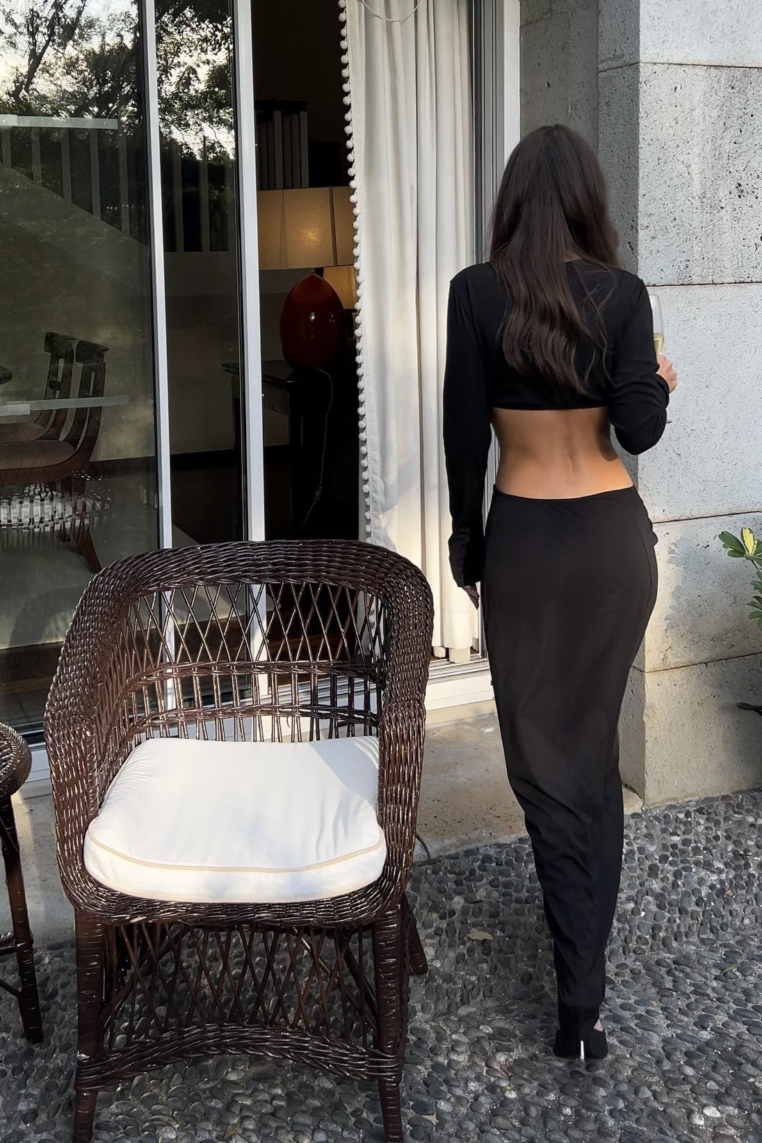 FALDA LARGA NEGRA CON APLICACIONE