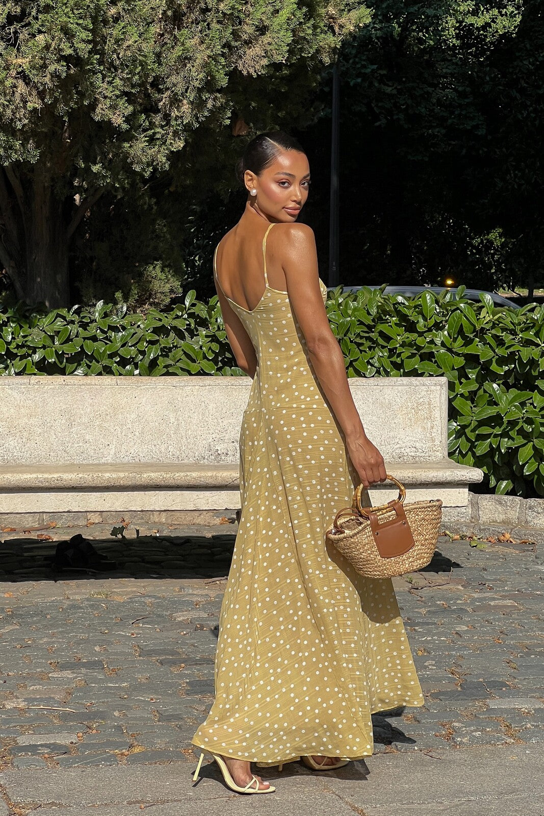 VESTIDO LARGO AMARILLO CON LUNARES BLANCOS