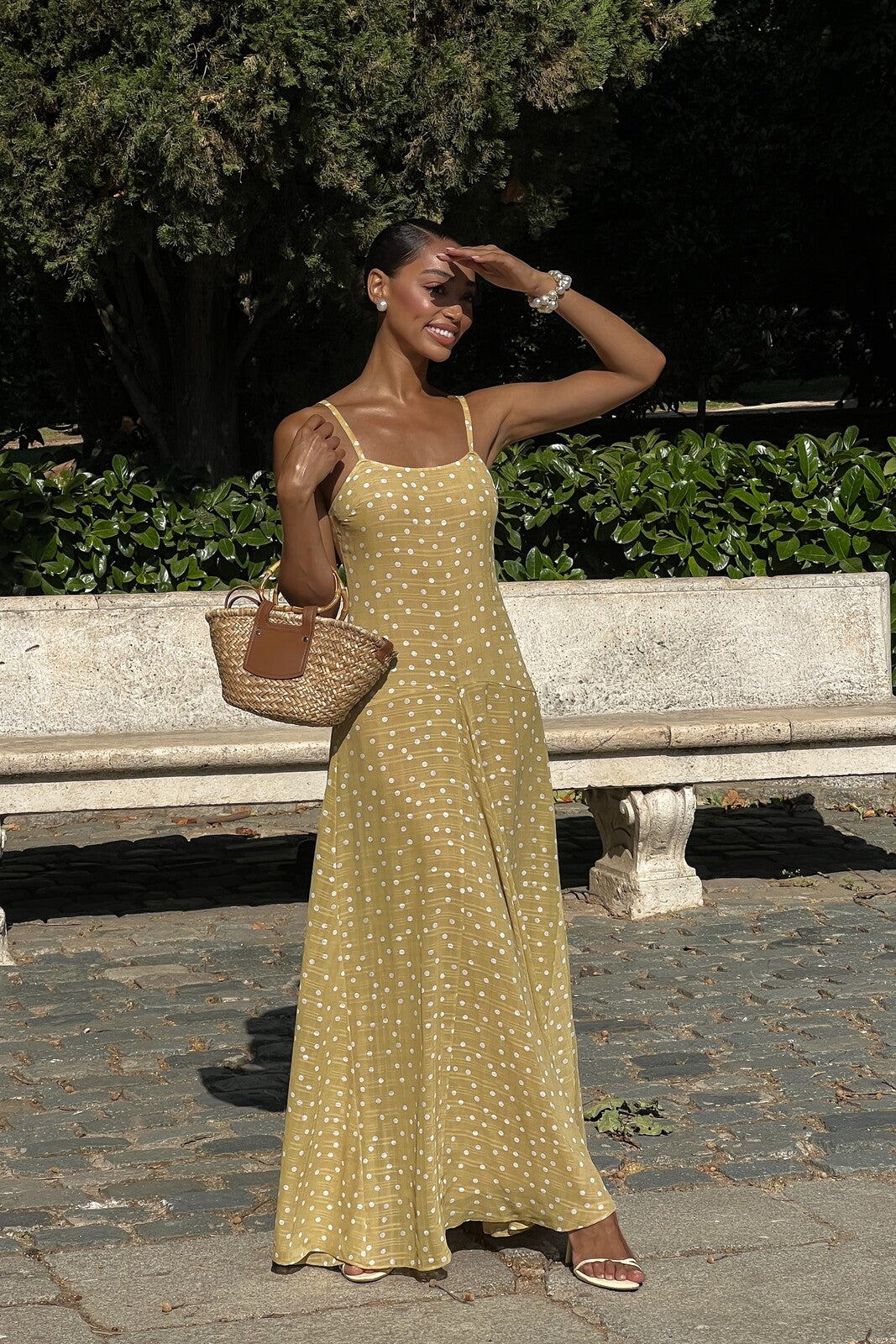 VESTIDO LARGO AMARILLO CON LUNARES BLANCOS