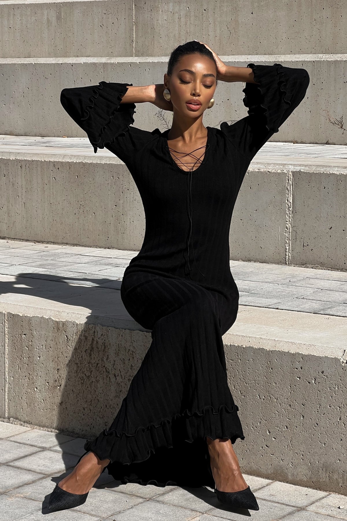 BLACK KNITTED DRESS