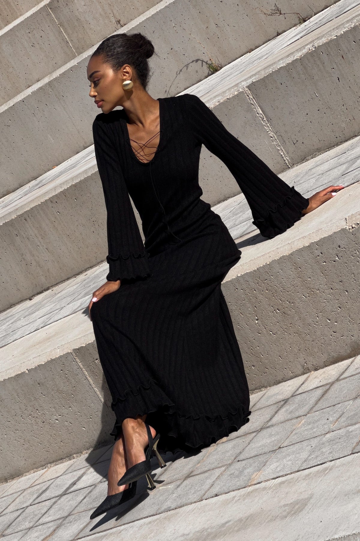 BLACK KNITTED DRESS