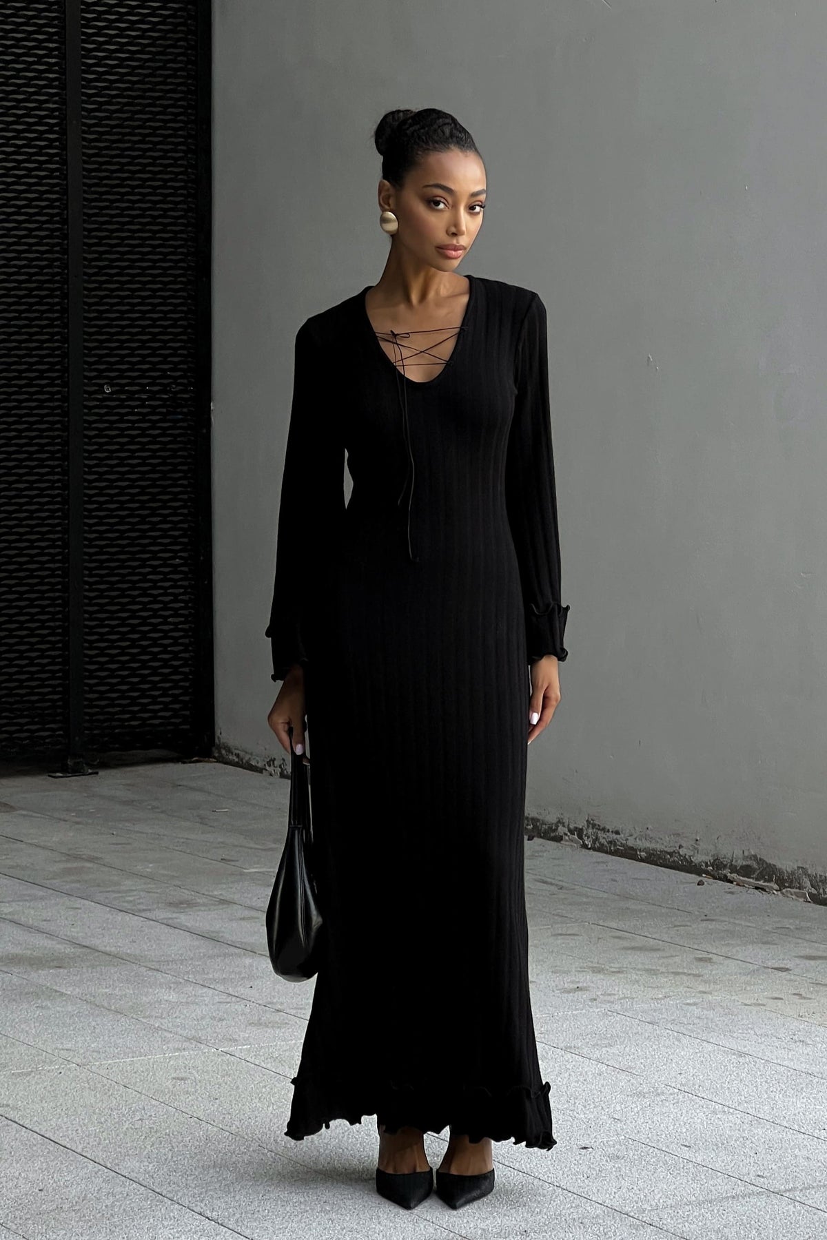 BLACK KNITTED DRESS